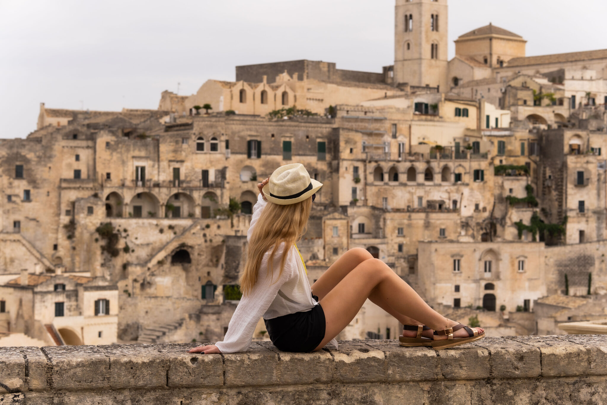 Matera i widok na skalne miasto