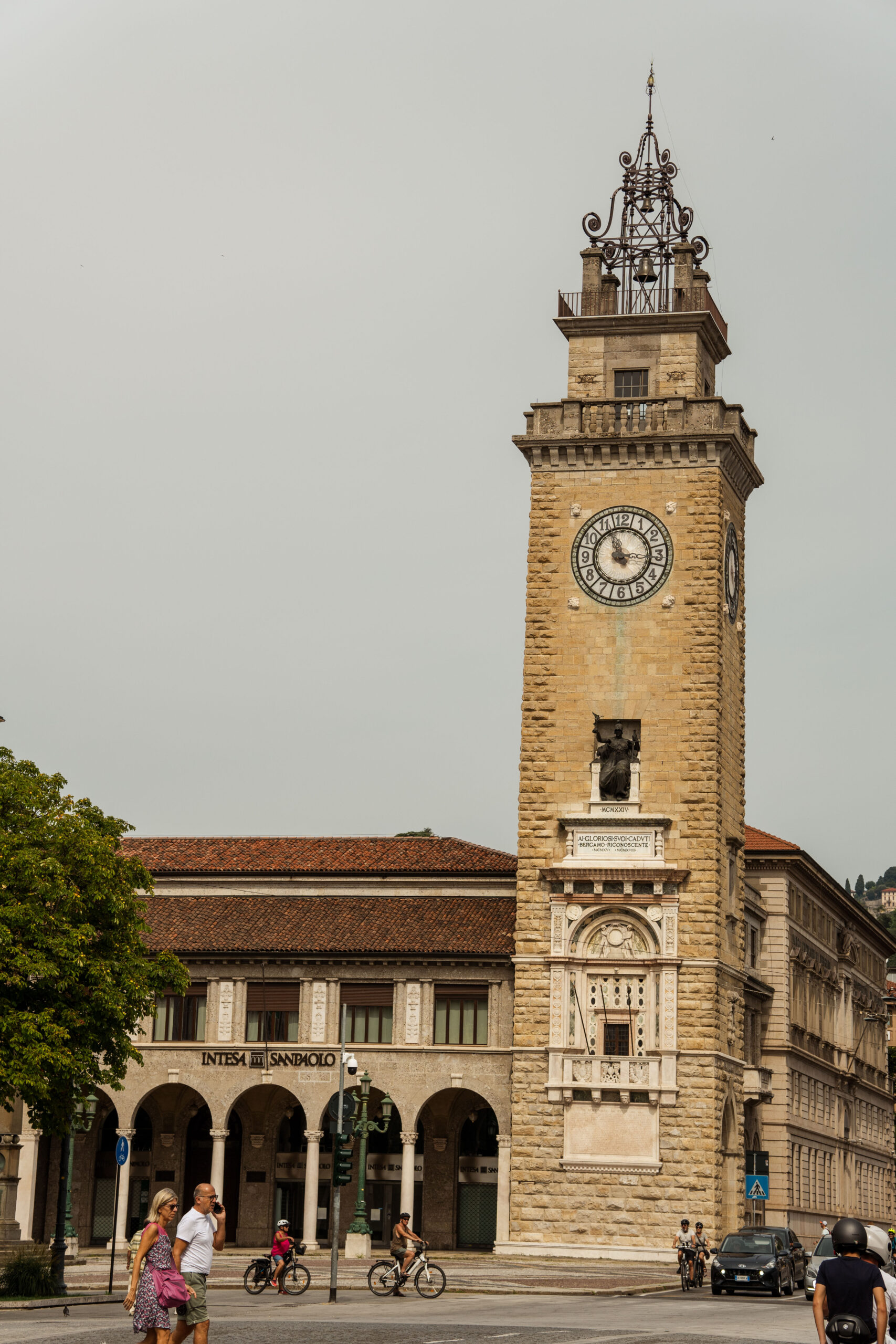 Okolica Bergamo Città Bassa - Dolne Miasto (https://travelandeatpasta.com)