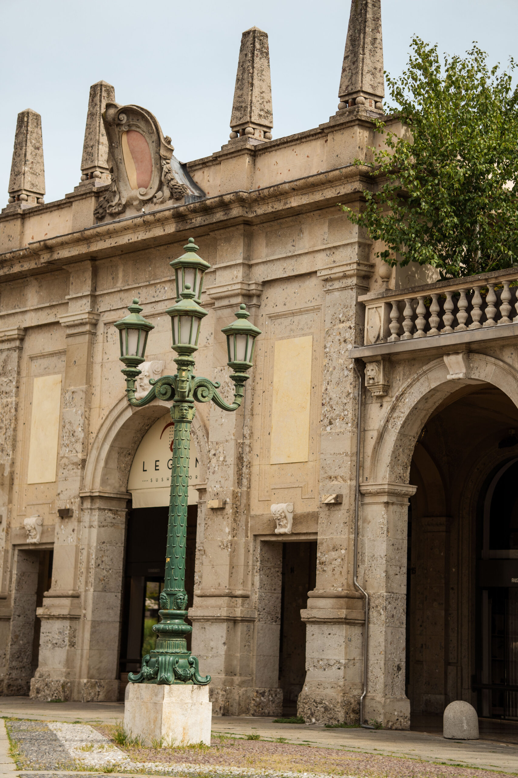 Okolica Bergamo Città Bassa - tutaj w drodze do Città Alta (https://travelandeatpasta.com)