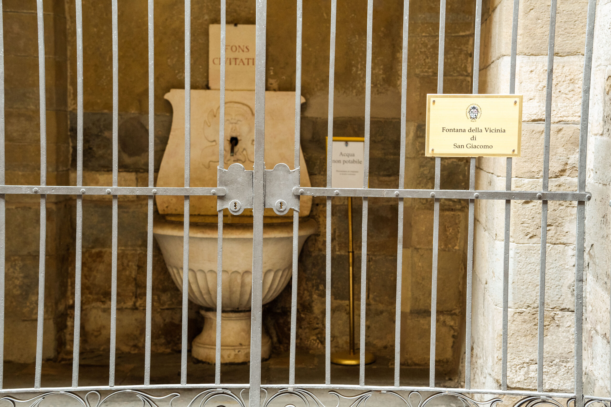 Fontana Della Vicinia Di San Giacomo, Bergamo Città Alta