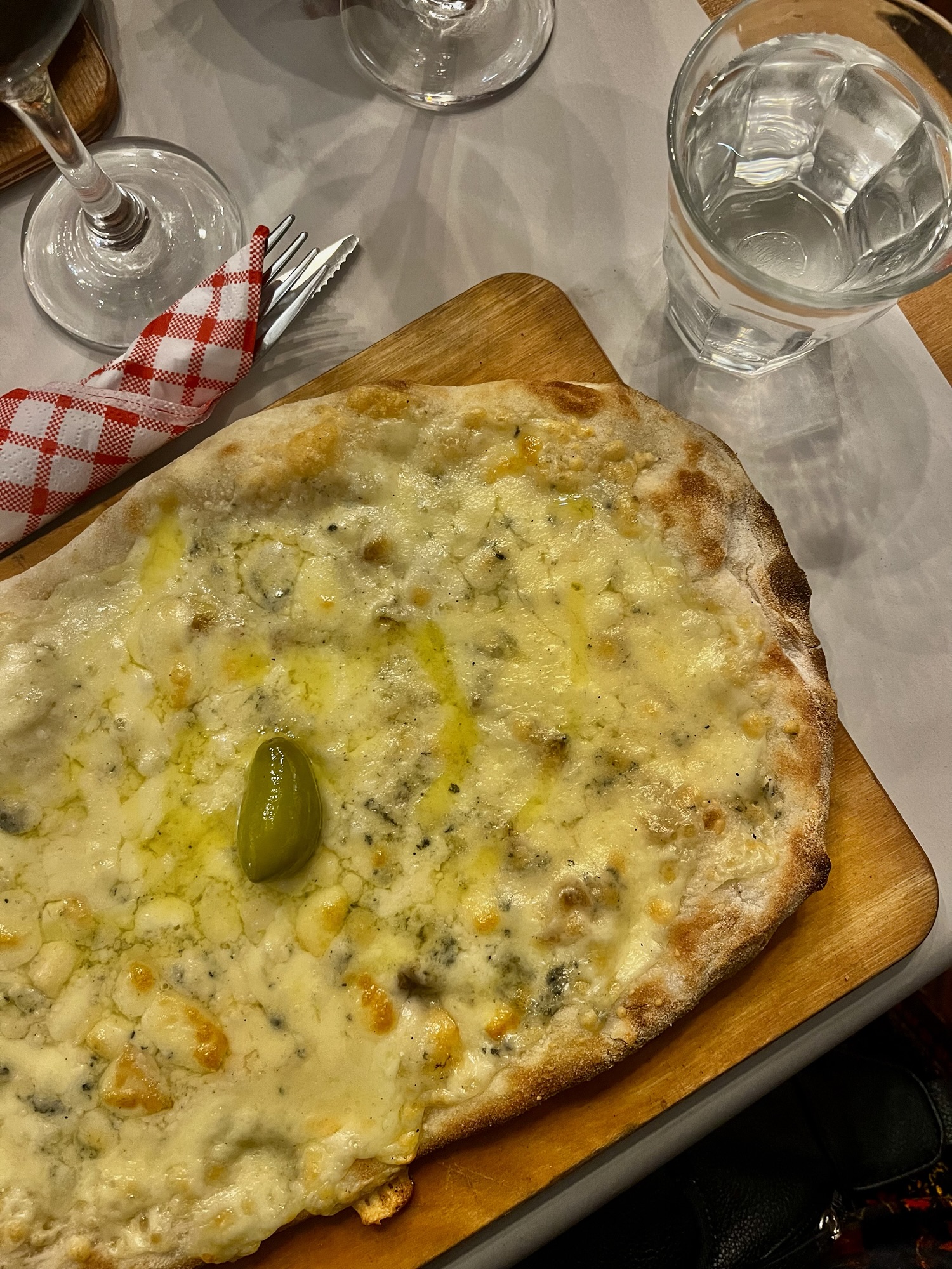 Pinsa, restauracja Nannarella w dzielnicy Zatybrze